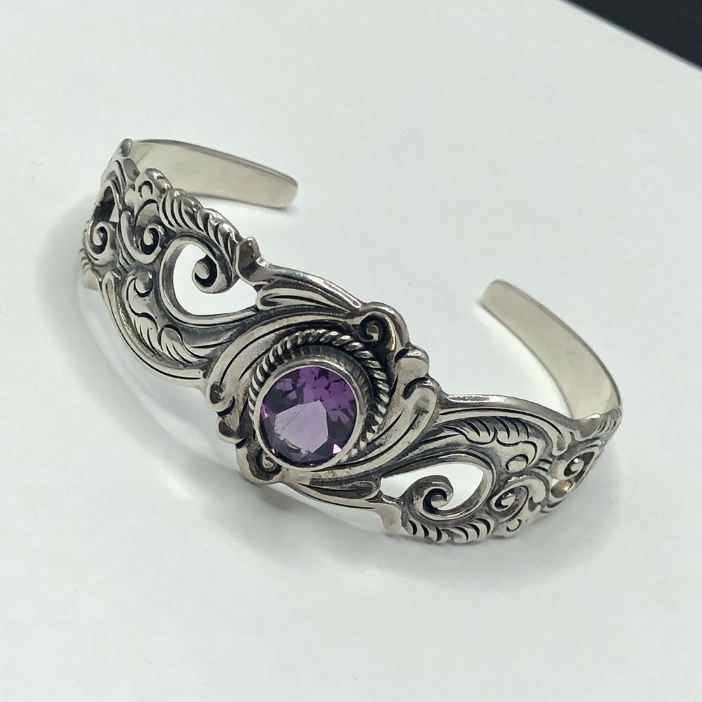 Vintage sterling silver bracelet with amethyst